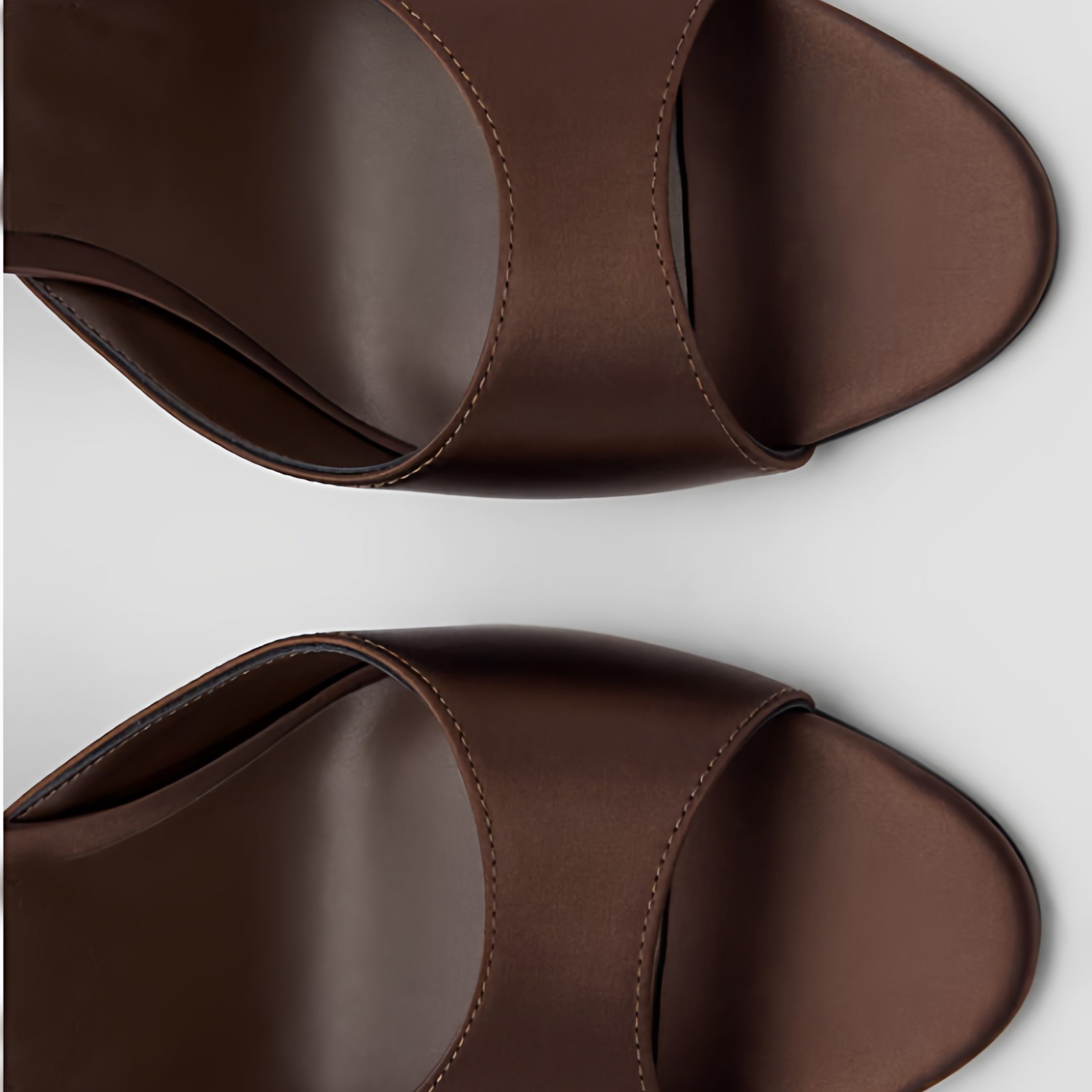 صنادل نسائية صيفية 2026 بتصميم - مراجعة Summer Clothing Brands وسعره